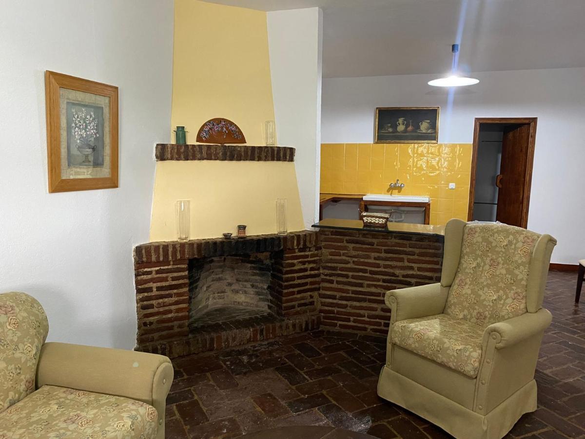 Casas Rurales Monasterio De Rocamador Almendral Esterno foto