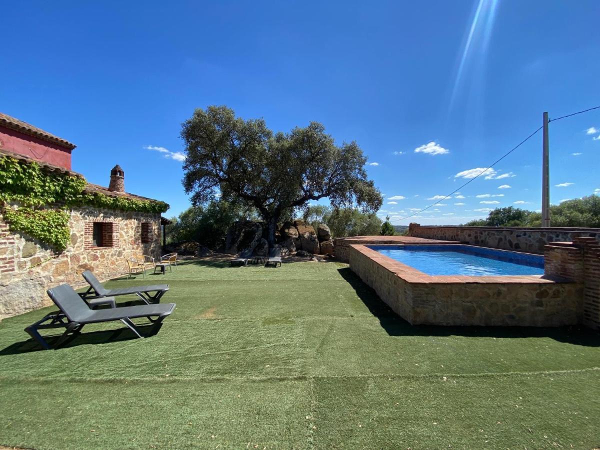 Casas Rurales Monasterio De Rocamador Almendral Esterno foto