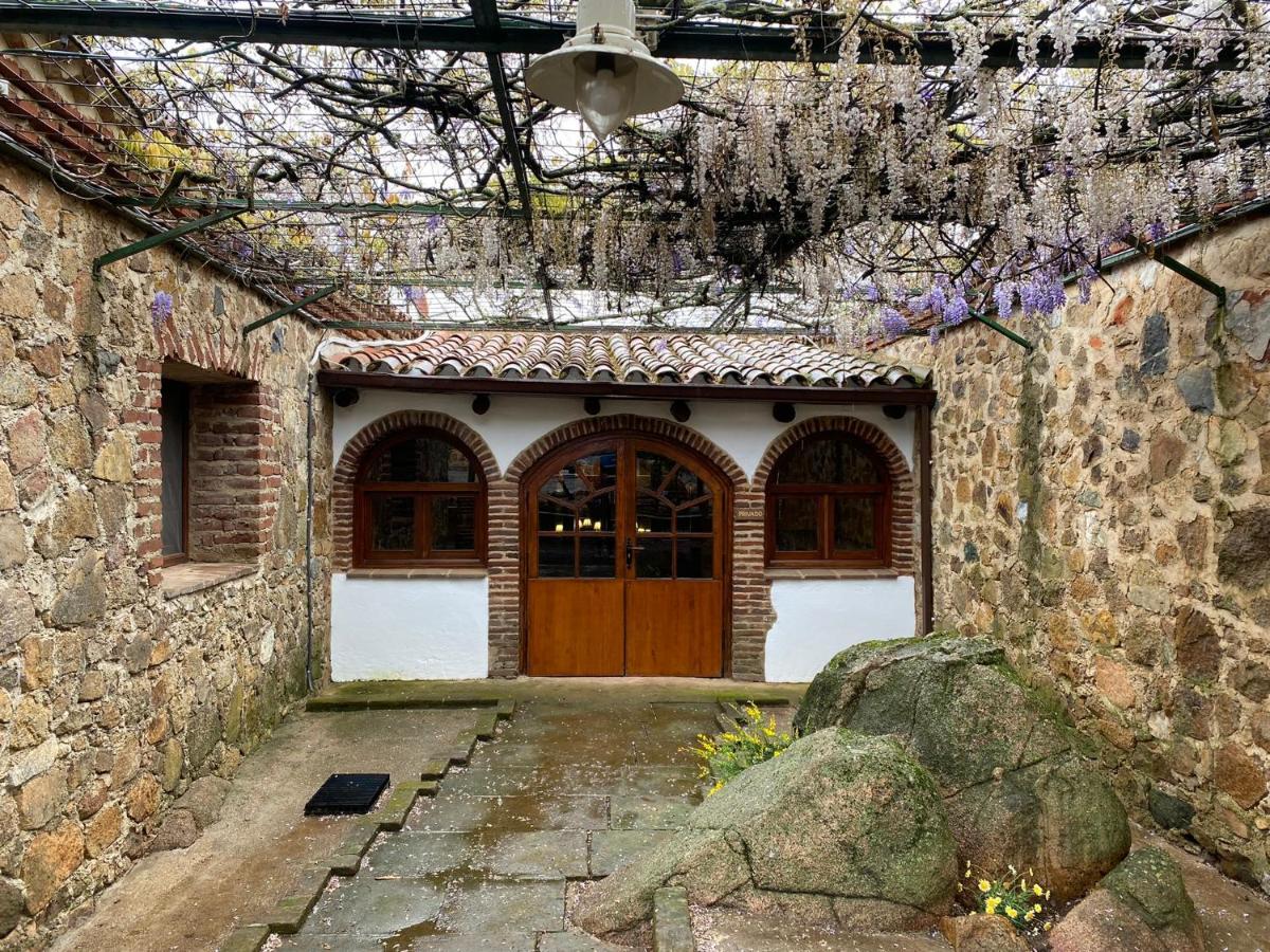 Casas Rurales Monasterio De Rocamador Almendral Esterno foto
