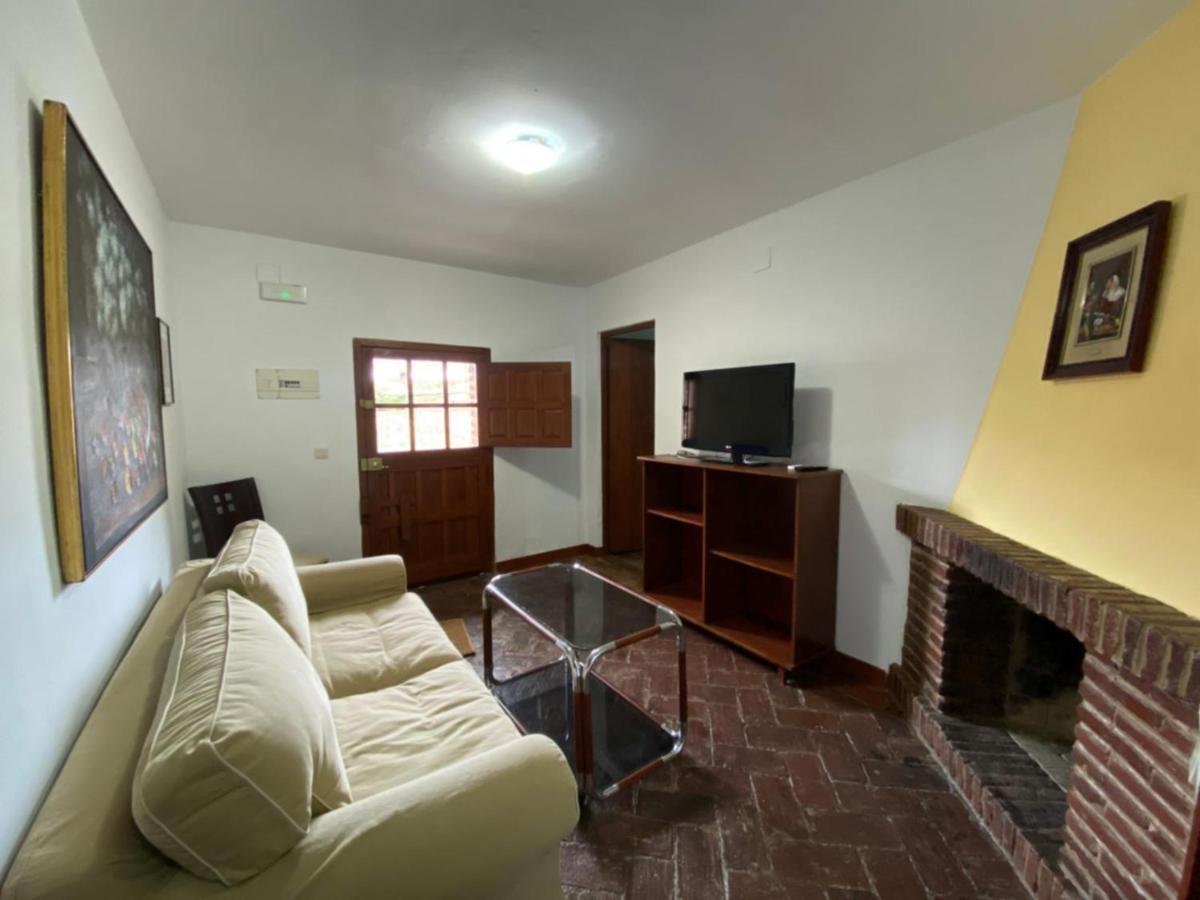 Casas Rurales Monasterio De Rocamador Almendral Esterno foto