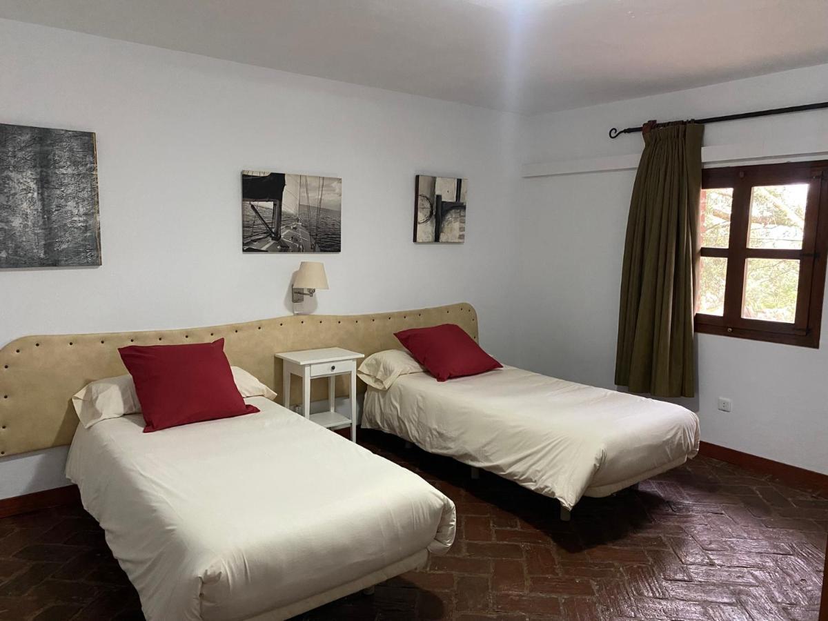 Casas Rurales Monasterio De Rocamador Almendral Esterno foto
