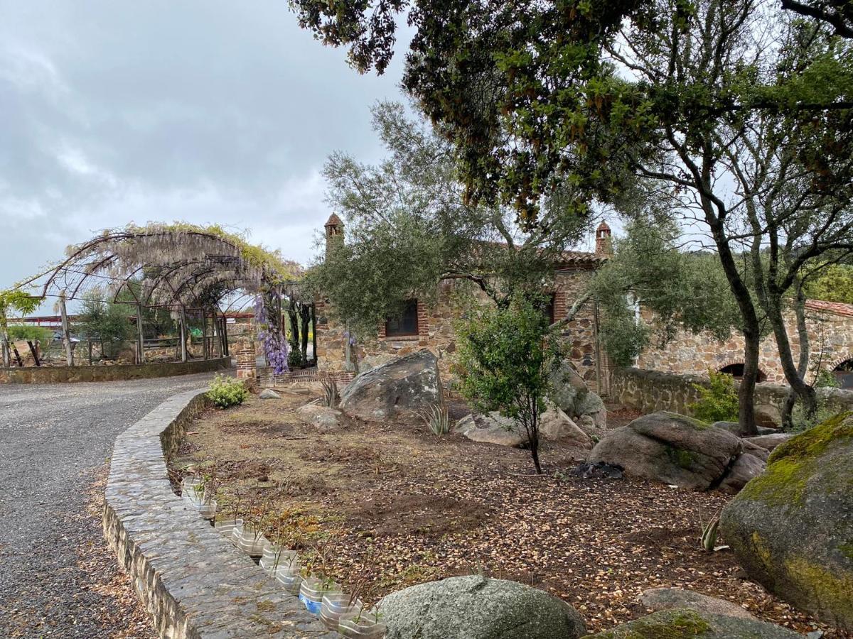 Casas Rurales Monasterio De Rocamador Almendral Esterno foto